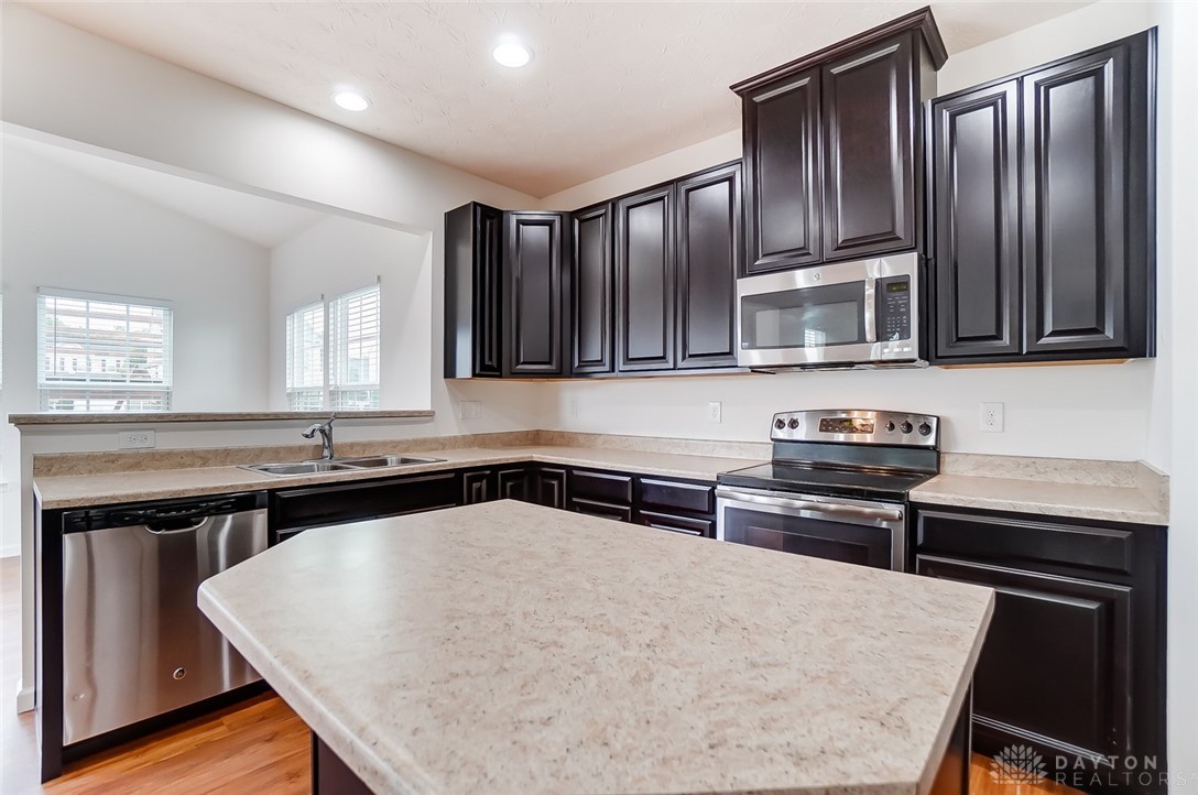 531 Reading Road Riverside, OH 45404 - Photo 11 of 46 Kitchen island