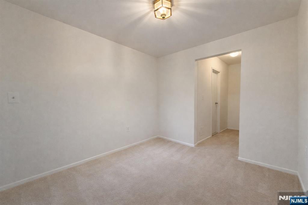 55 Knox Terrace, Unit 1A Wayne, NJ 07470 - Photo 6 of 9 a view of an empty room