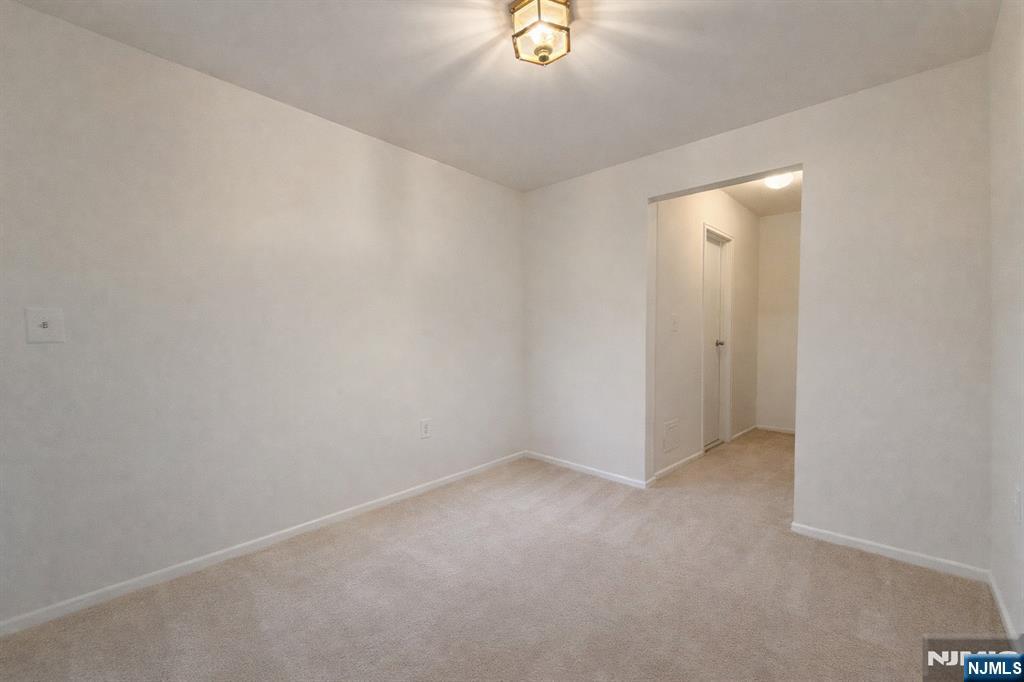 55 Knox Terrace, Unit 1A Wayne, NJ 07470 - Photo 7 of 9 a view of an empty room