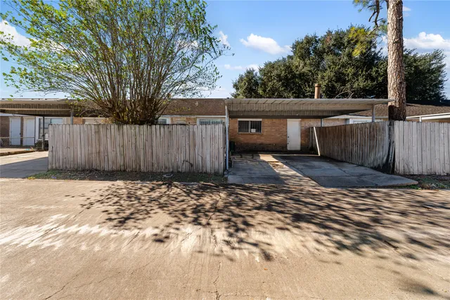 $119,000 | 6947 Chasewood Drive, Houston, TX 77489