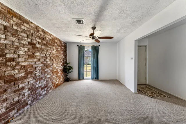 $119,000 | 6947 Chasewood Drive, Houston, TX 77489