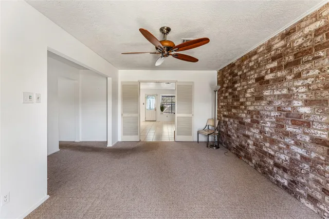 $119,000 | 6947 Chasewood Drive, Houston, TX 77489