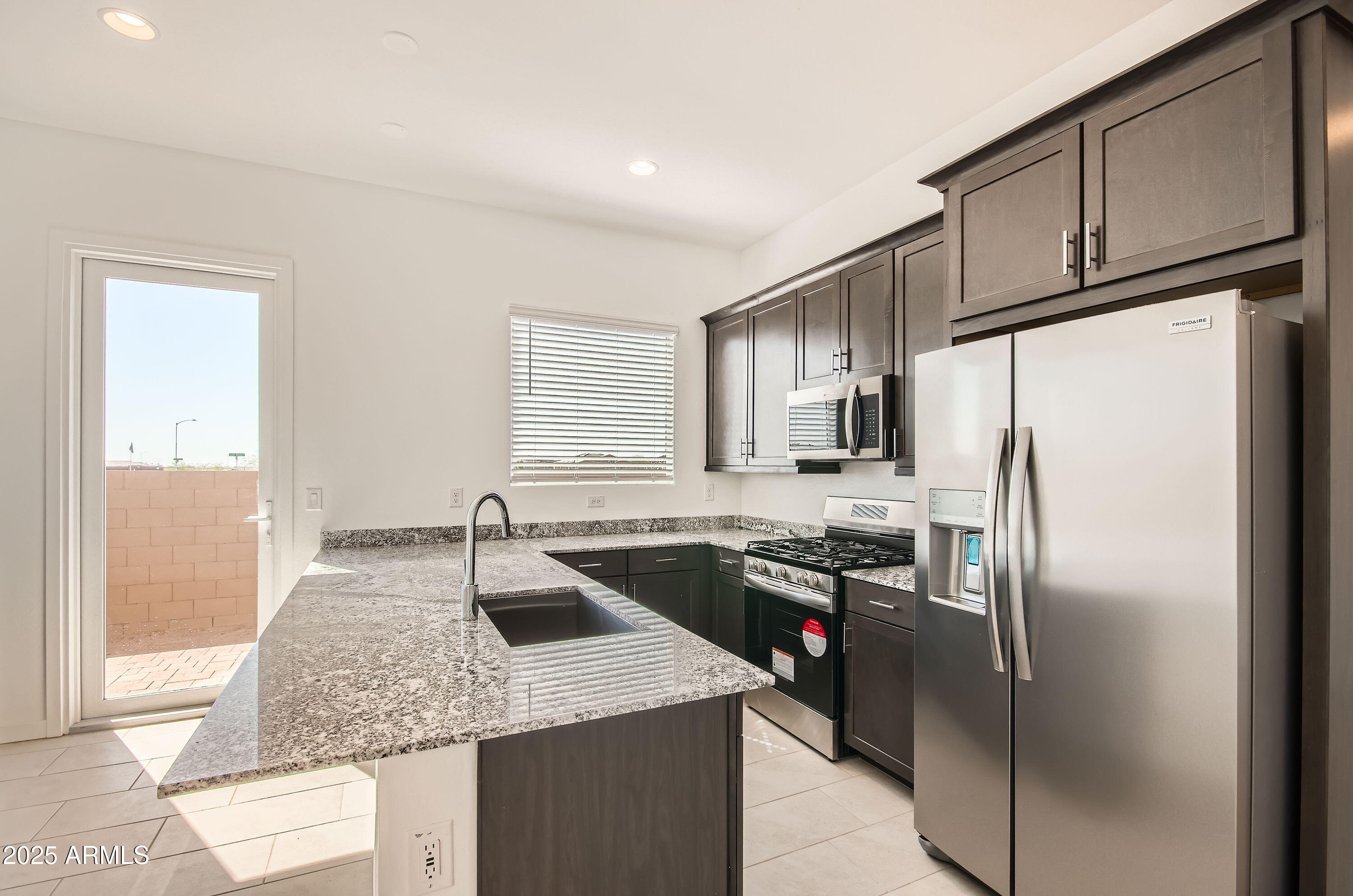 974 Saddle Run Apache Junction, AZ 85120 - Photo 16 of 36 NG Kitchen