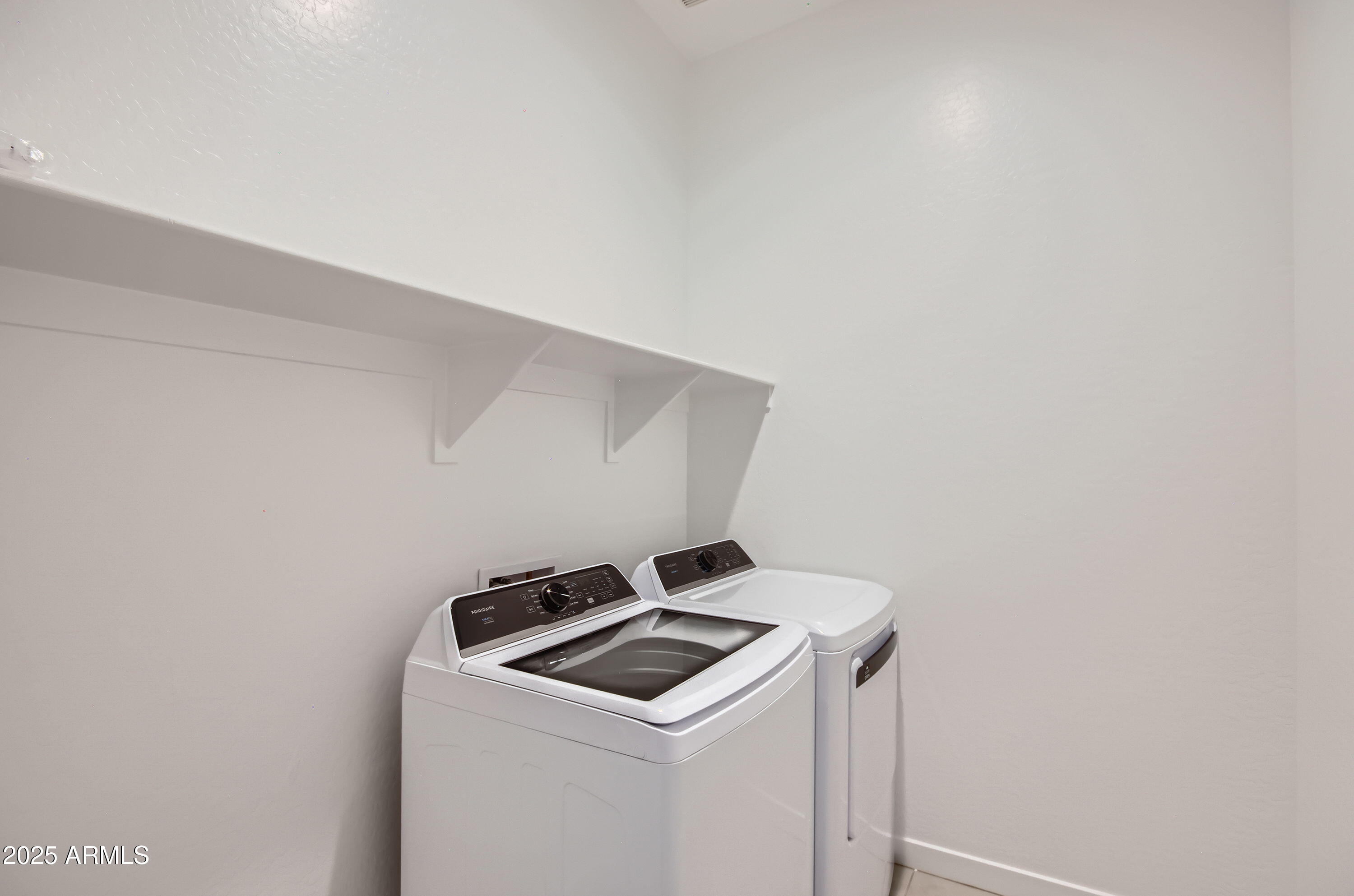 974 Saddle Run Apache Junction, AZ 85120 - Photo 21 of 36 Laundry