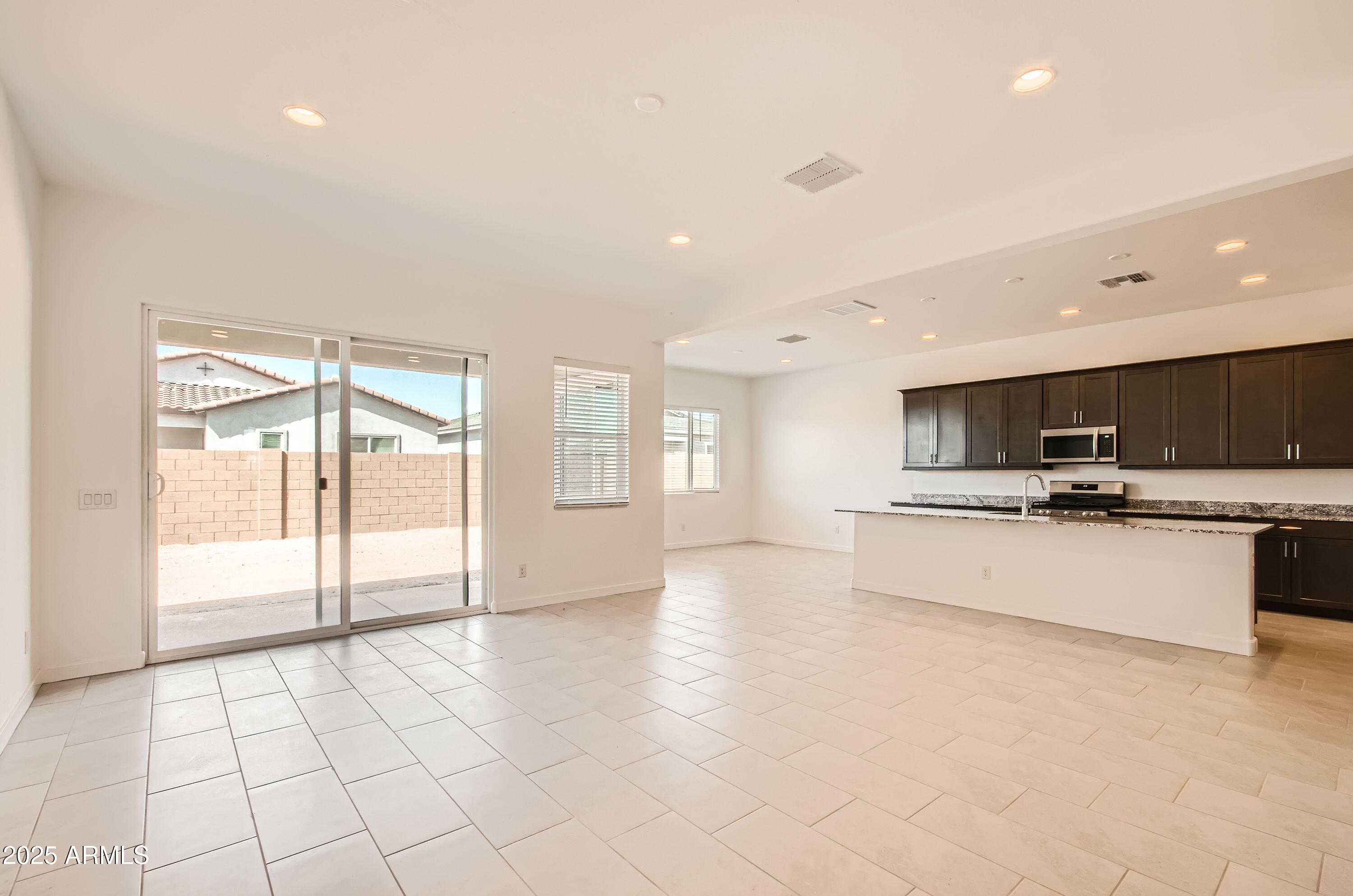 974 Saddle Run Apache Junction, AZ 85120 - Photo 4 of 36 Great Room