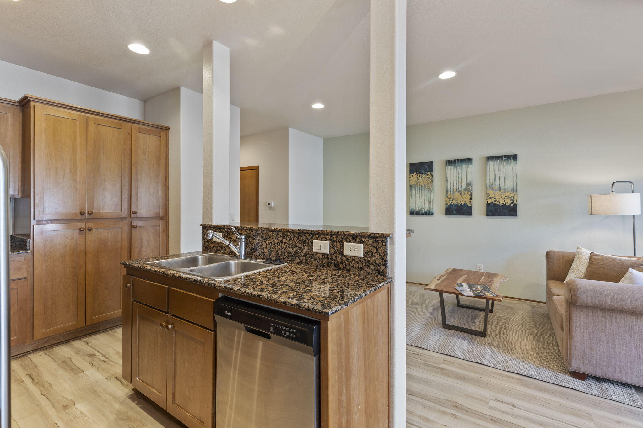 3126 Alameda Street, Unit 319 Medford, OR 97504 - Photo 9 of 48 14-web-or-mls-3126-alameda-st-319