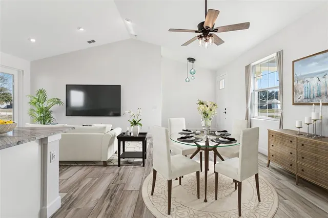 $449,000 | 1420 East Gate Drive, Venice, FL 34285