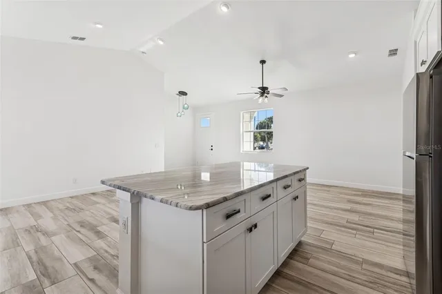 $449,000 | 1420 East Gate Drive, Venice, FL 34285