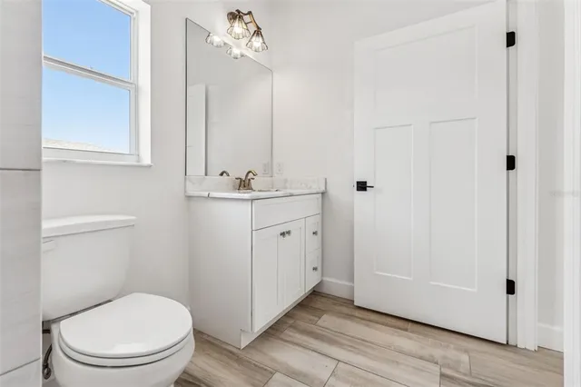 $449,000 | 1420 East Gate Drive, Venice, FL 34285