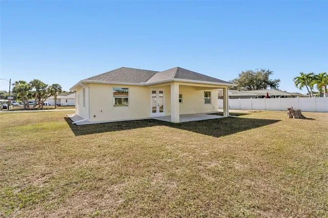 $449,000 | 1420 East Gate Drive, Venice, FL 34285