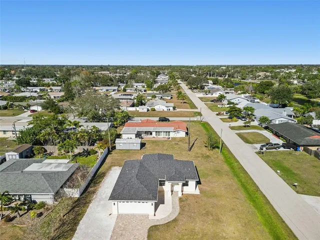 $449,000 | 1420 East Gate Drive, Venice, FL 34285