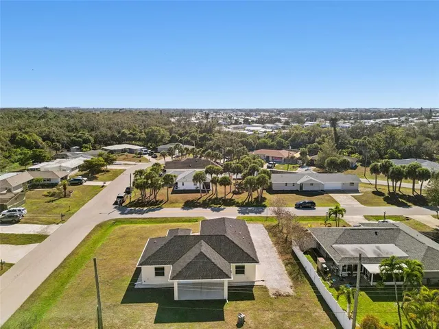 $449,000 | 1420 East Gate Drive, Venice, FL 34285