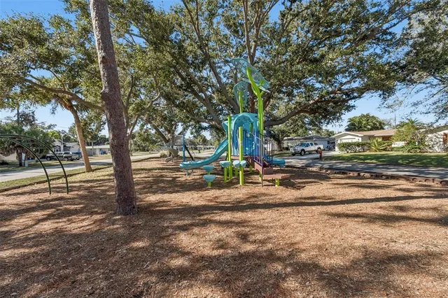 $449,000 | 1420 East Gate Drive, Venice, FL 34285