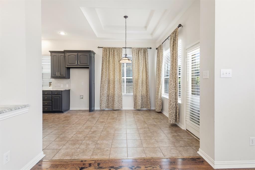 2223 Grizzly Run Lane Euless, TX 76039 - Photo 7 of 30