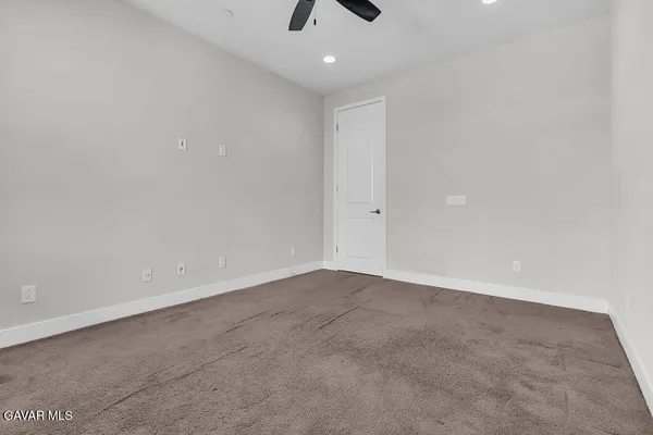 $1,015,250 | 25145 Cherry Ridge Drive, Santa Clarita, CA 91387