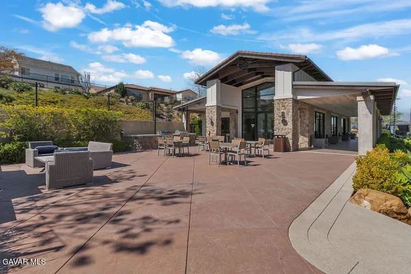$1,015,250 | 25145 Cherry Ridge Drive, Santa Clarita, CA 91387