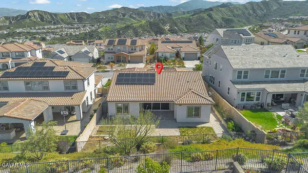 $1,015,250 | 25145 Cherry Ridge Drive, Santa Clarita, CA 91387