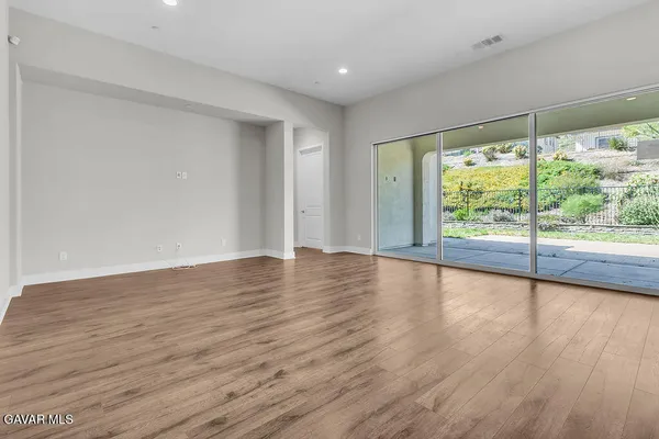 $1,015,250 | 25145 Cherry Ridge Drive, Santa Clarita, CA 91387
