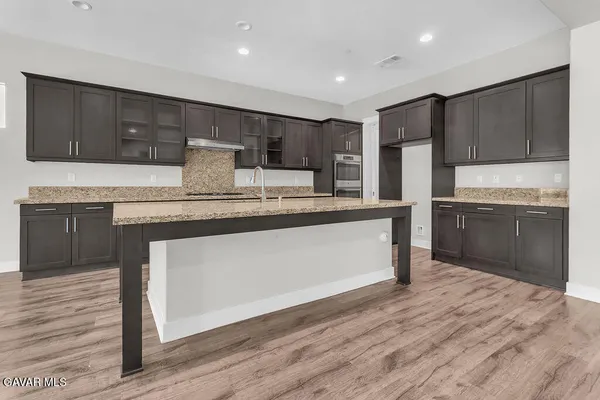 $1,015,250 | 25145 Cherry Ridge Drive, Santa Clarita, CA 91387