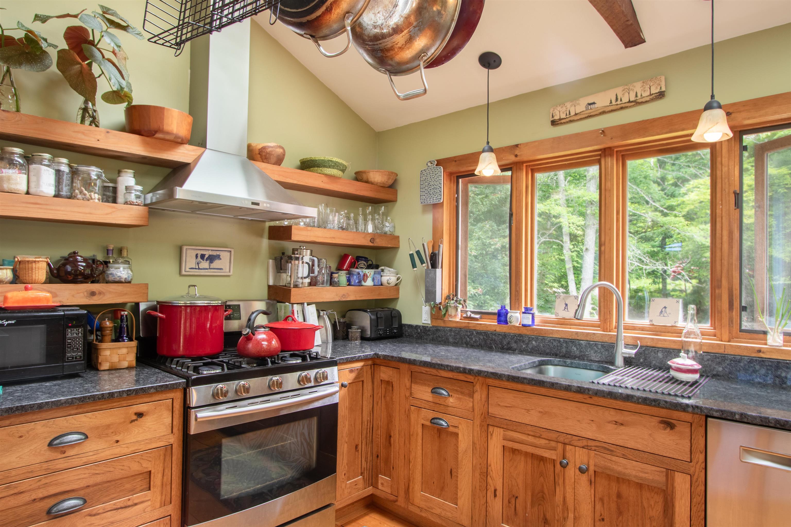 218 Keith Hill Road Londonderry, VT 05148 - Photo 12 of 20 Gallery Image 12