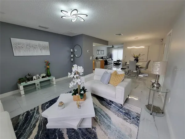 $380,000 | 11230 Taft Lane, Seffner, FL 33584