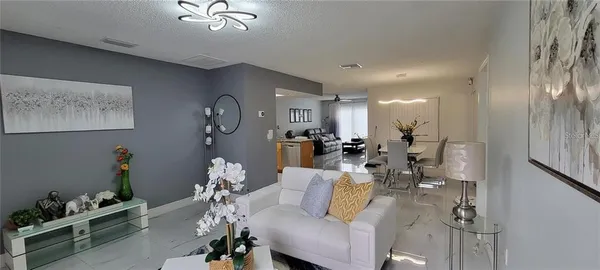 $380,000 | 11230 Taft Lane, Seffner, FL 33584