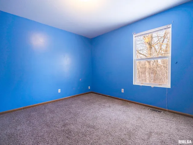 $189,900 | 3317 West Richwoods Boulevard, Peoria, IL 61604