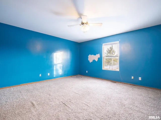 $189,900 | 3317 West Richwoods Boulevard, Peoria, IL 61604