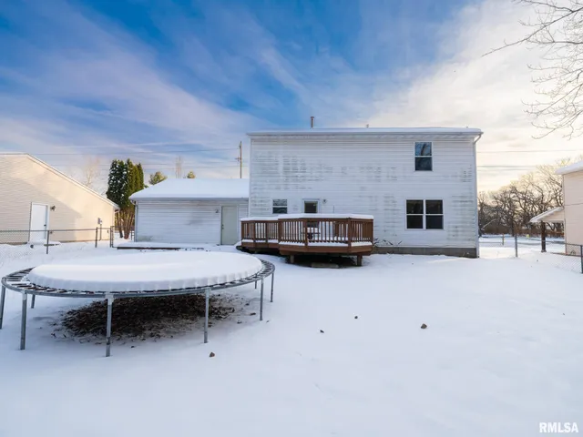 $189,900 | 3317 West Richwoods Boulevard, Peoria, IL 61604