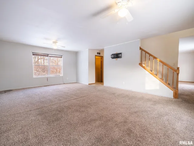 $189,900 | 3317 West Richwoods Boulevard, Peoria, IL 61604