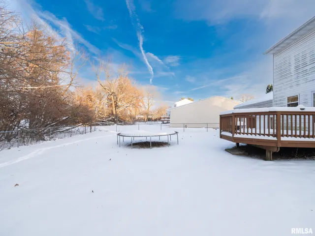 $189,900 | 3317 West Richwoods Boulevard, Peoria, IL 61604