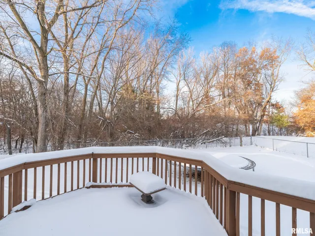 $189,900 | 3317 West Richwoods Boulevard, Peoria, IL 61604