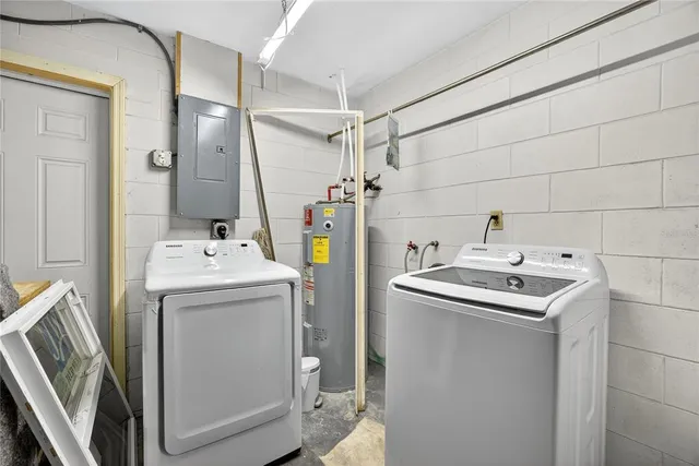 a view of room with walk in closet