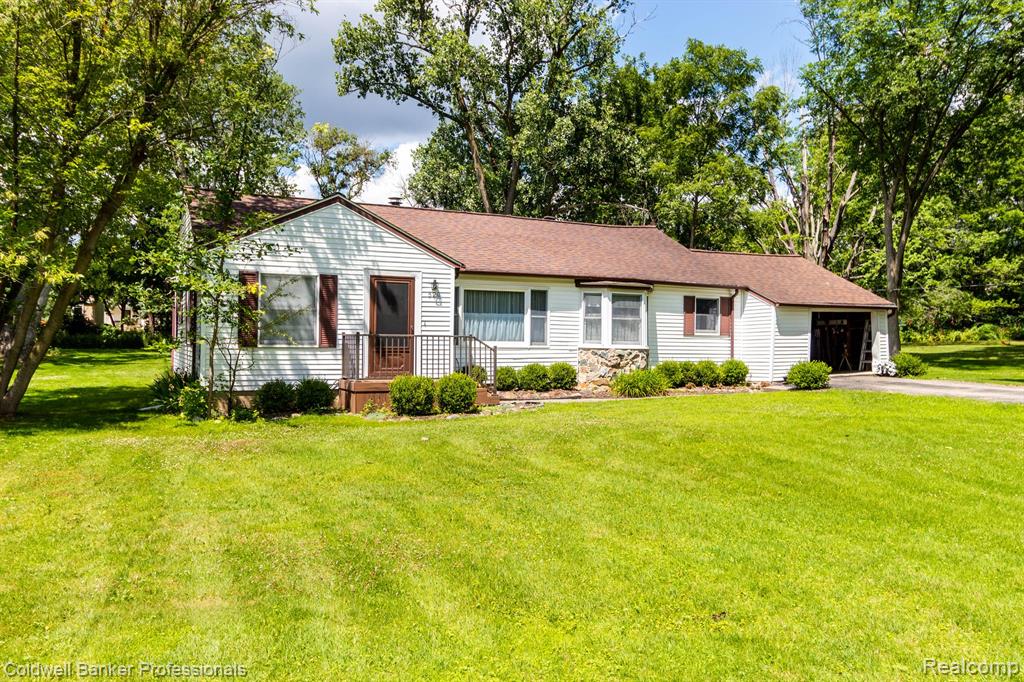 520 Willard Avenue Rochester Hills, MI 48307 - Photo 2 of 36