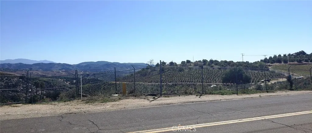 44 El Calamar Road Temecula, CA 92590 - Photo 14 of 15 a view of a street