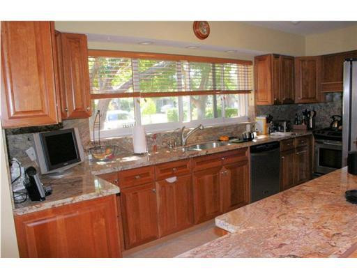 3413 Barton Road Pompano Beach, FL 33062 - Photo 11 of 12 Kitchen