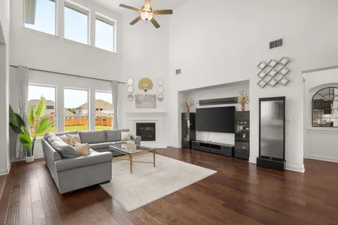 $1,200,000 | 2817 Gatlin Cove, Leander, TX 78641