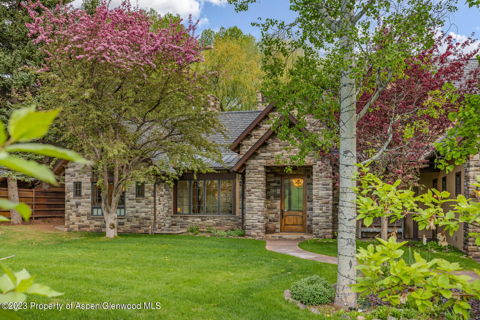 70 River Bend Road Snowmass, CO 81654 - Photo 60 of 70 a view of a yard in front of house