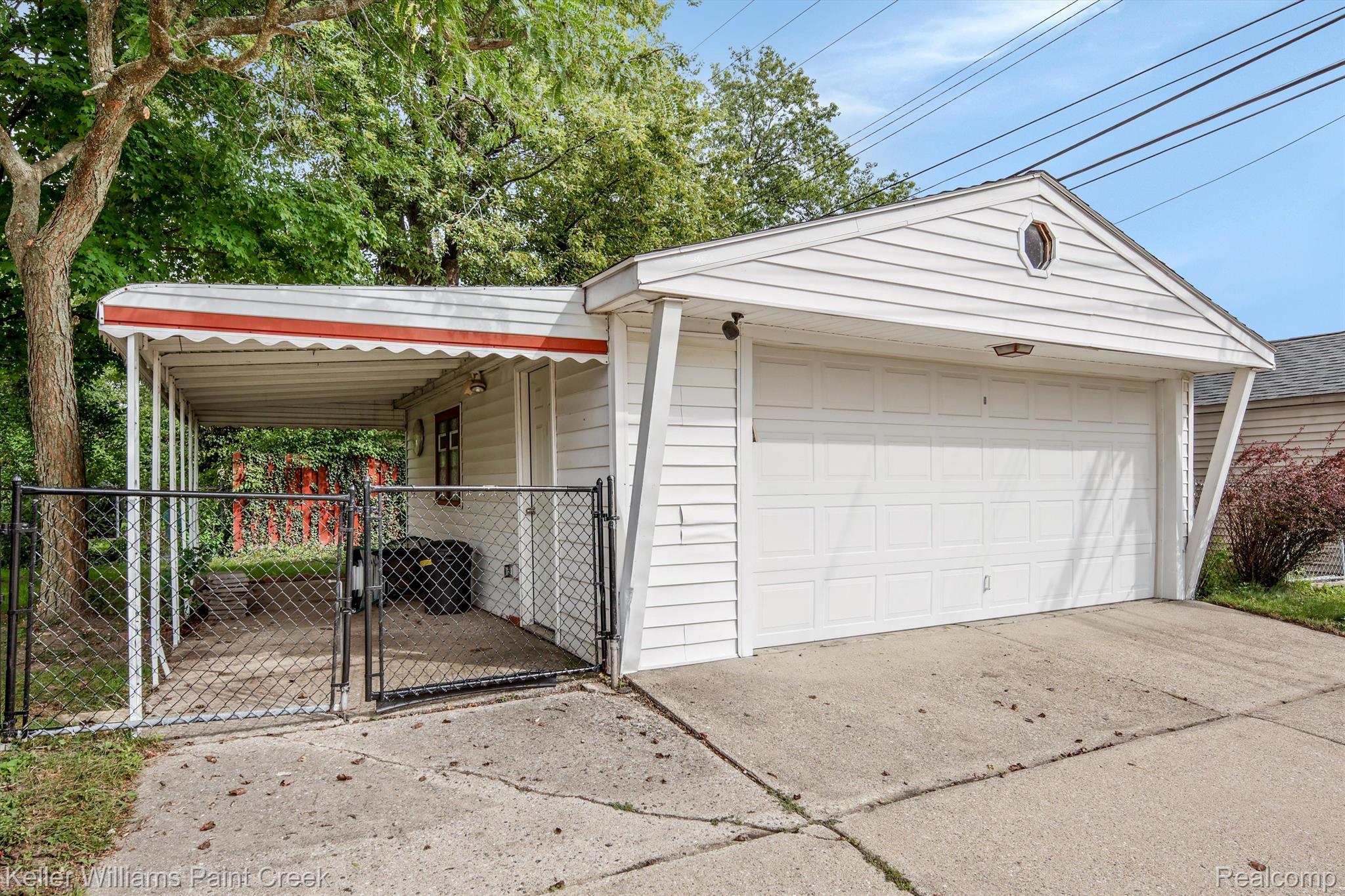 1257 Eaton Road Berkley, MI 48072 - Photo 28 of 29 Garage