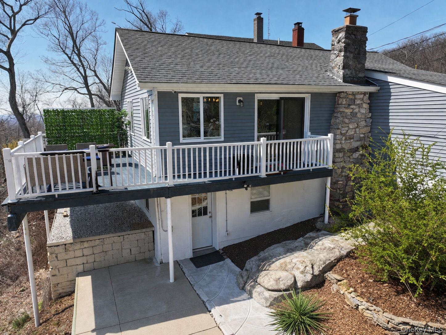 18 Pleasant Road Lake Peekskill, NY 10537 - Photo 3 of 41