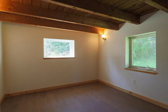 $182,500 | 106-108 Ward Hill Road, Thorndike, ME 04986