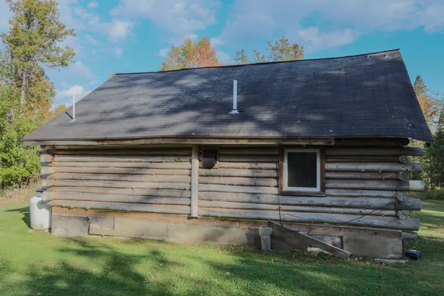 $182,500 | 106-108 Ward Hill Road, Thorndike, ME 04986