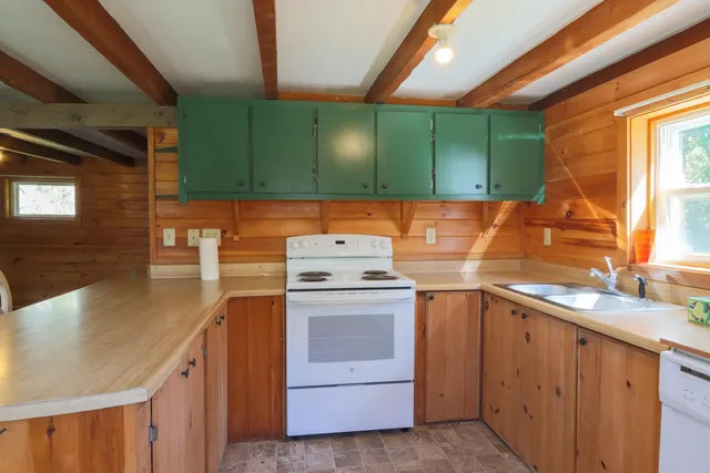 $182,500 | 106-108 Ward Hill Road, Thorndike, ME 04986