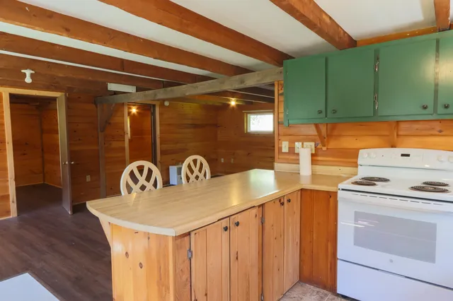 $182,500 | 106-108 Ward Hill Road, Thorndike, ME 04986