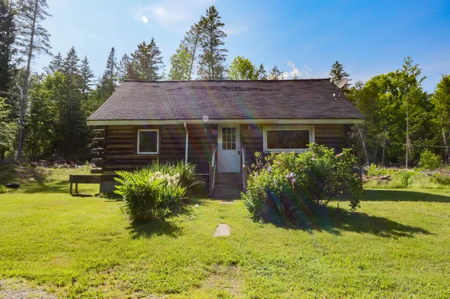$182,500 | 106-108 Ward Hill Road, Thorndike, ME 04986
