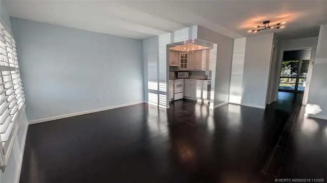 $94,900 | 2929 Southeast Ocean Boulevard, Unit L8, Stuart, FL 34996