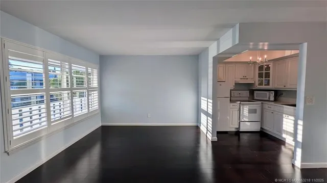 $94,900 | 2929 Southeast Ocean Boulevard, Unit L8, Stuart, FL 34996