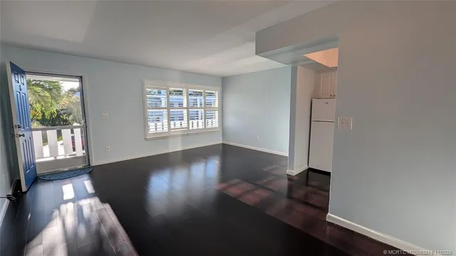 $94,900 | 2929 Southeast Ocean Boulevard, Unit L8, Stuart, FL 34996