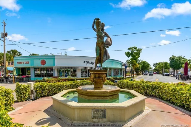 $94,900 | 2929 Southeast Ocean Boulevard, Unit L8, Stuart, FL 34996