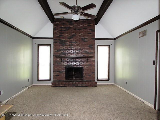 764 Old Forge Road Southaven, MS 38671 - Photo 5 of 18 IMG_1664